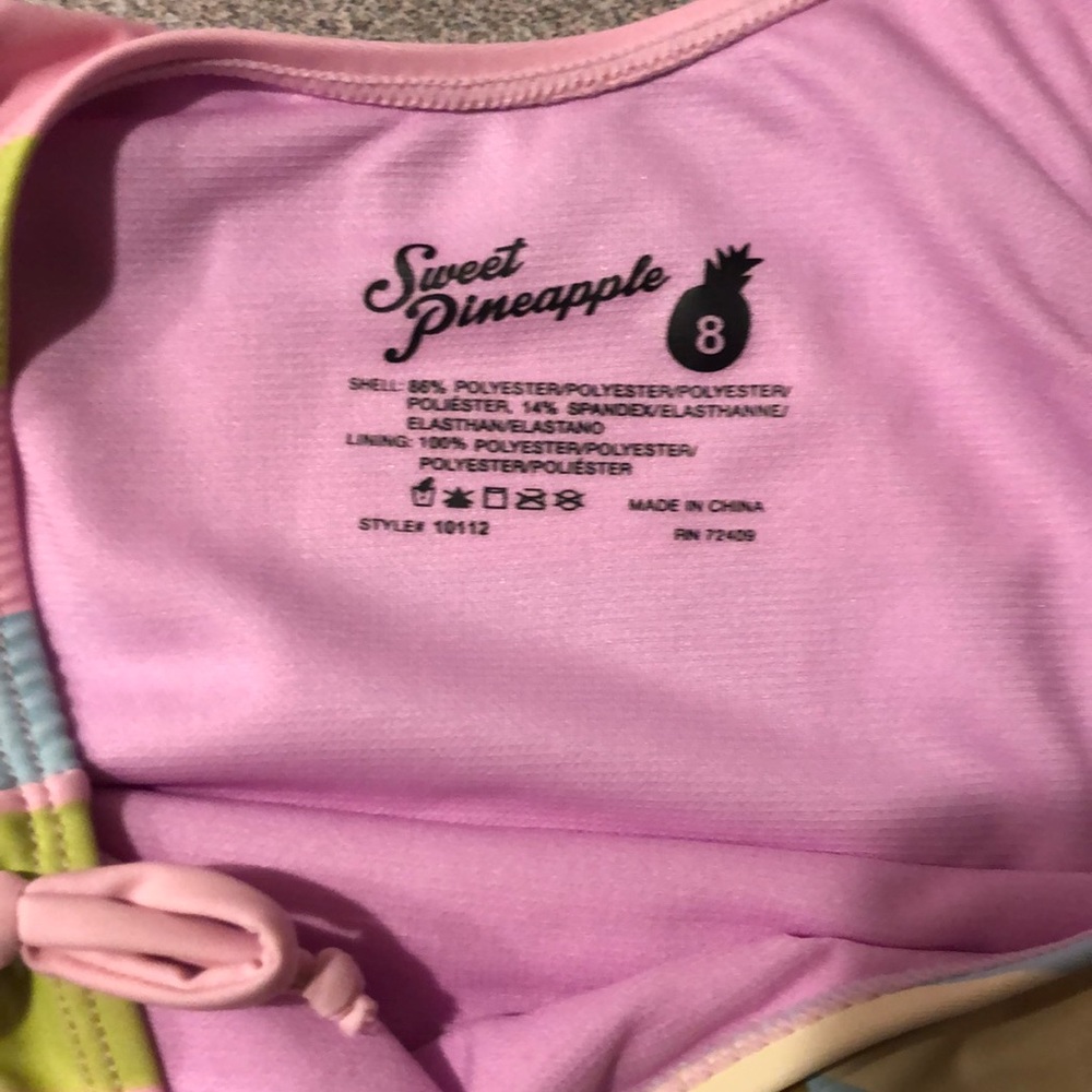 Girls bathing suit - Picture 3 of 3